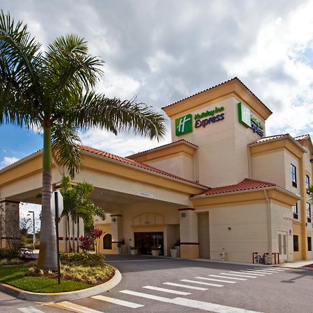 Holiday Inn Express Stuart By Ihg Palm City Exterior foto