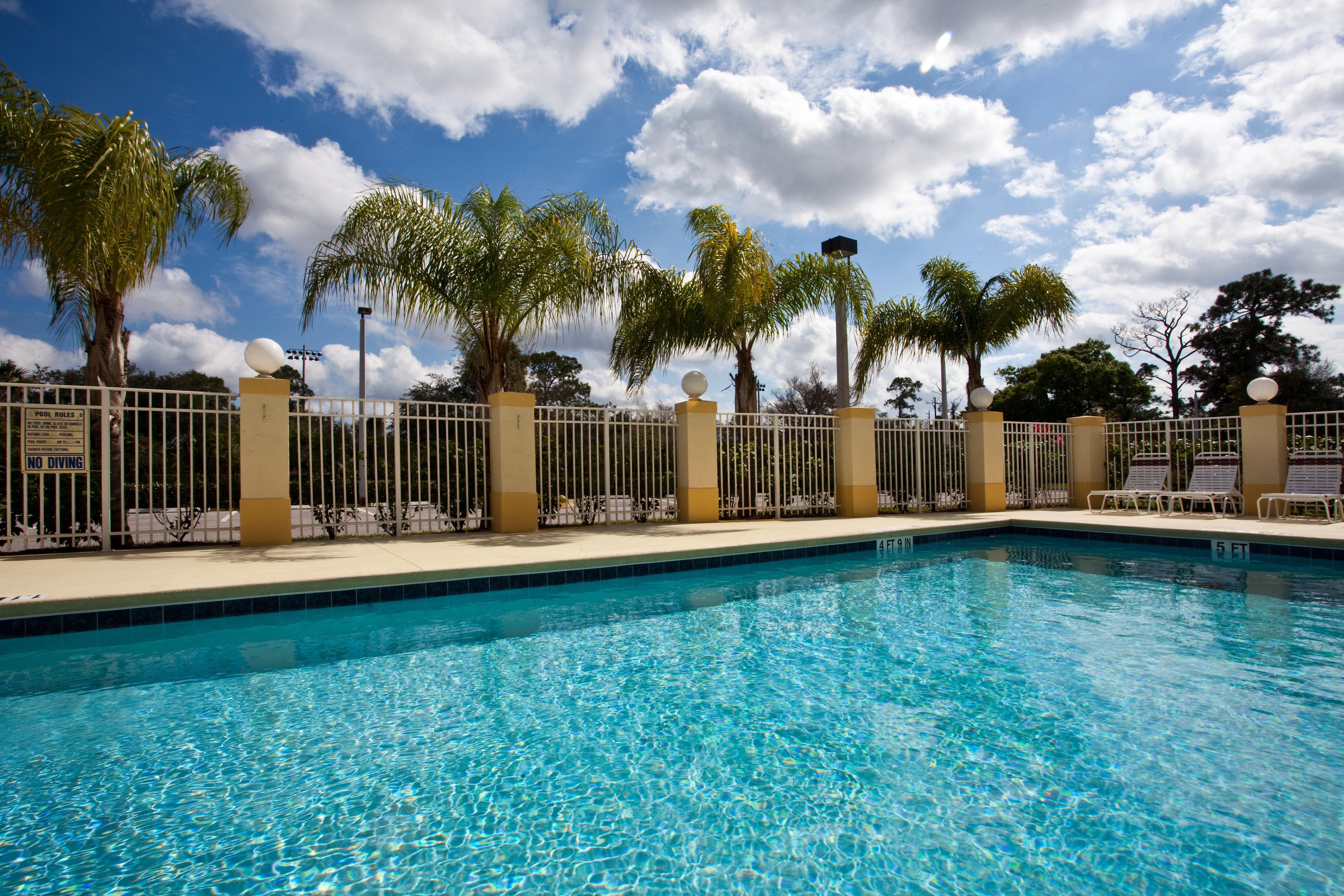 Holiday Inn Express Stuart By Ihg Palm City Exterior foto